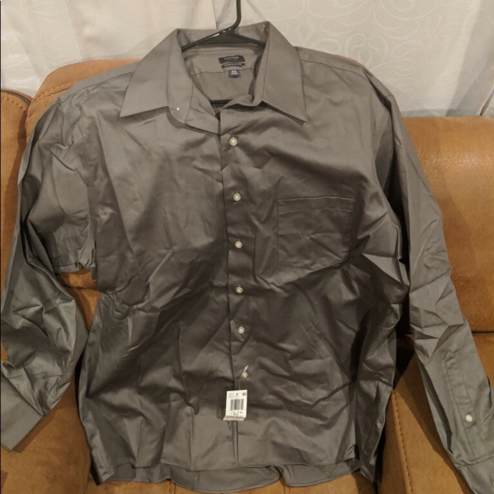 Men’s Arrow brand button down